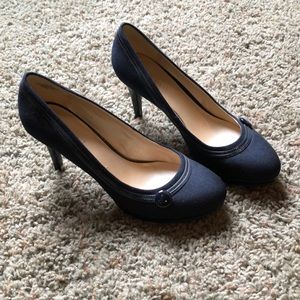 Nine West Round Toe Pump
